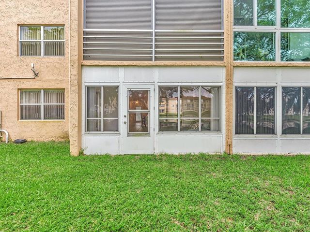 9301 Sunrise Lakes Boulevard, Sunrise, FL 33322