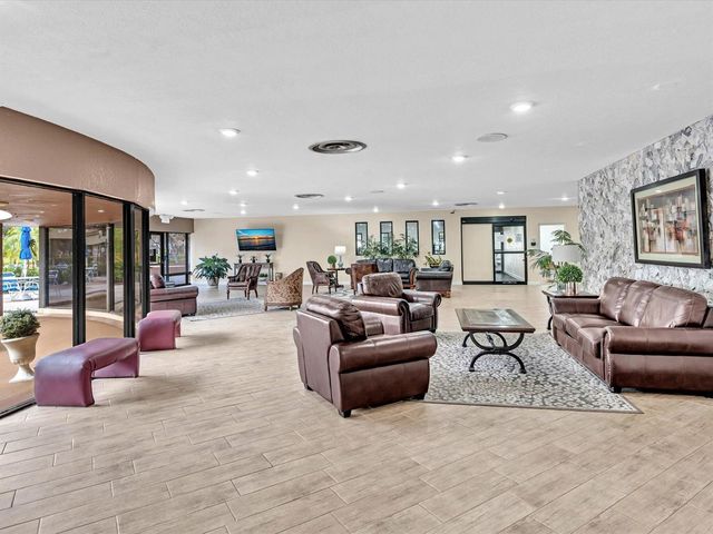 9301 Sunrise Lakes Boulevard, Sunrise, FL 33322