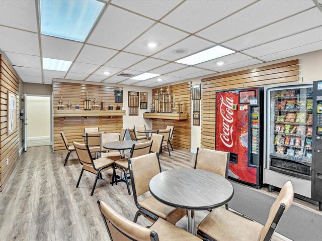 9301 Sunrise Lakes Boulevard, Sunrise, FL 33322