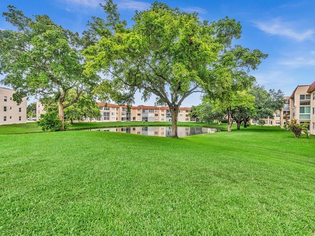 9301 Sunrise Lakes Boulevard, Sunrise, FL 33322