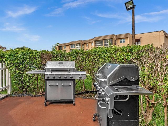 9301 Sunrise Lakes Boulevard, Sunrise, FL 33322