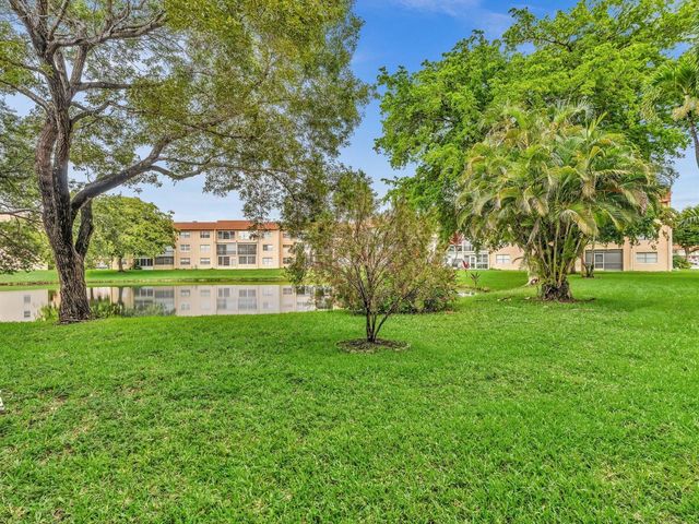 9301 Sunrise Lakes Boulevard, Sunrise, FL 33322