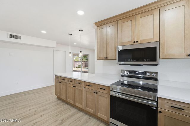 10917 W TROPICANA Circle, Sun City, AZ 85351