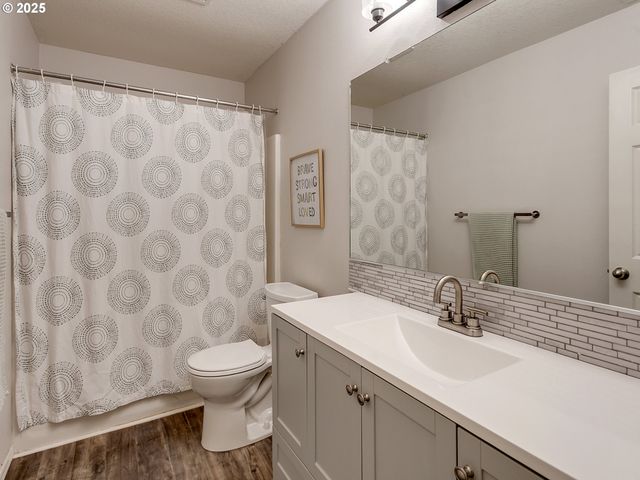 17159 Sw LYNNLY Way, Sherwood, OR 97140