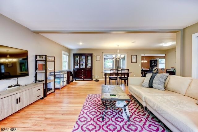 25 Fern Ter, Wayne Twp., NJ 07470
