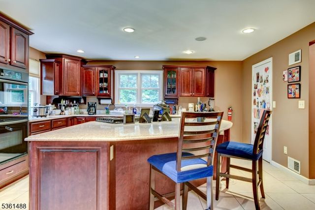 25 Fern Ter, Wayne Twp., NJ 07470