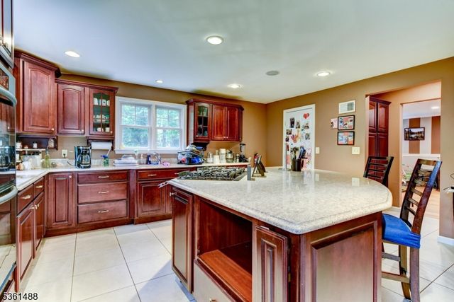 25 Fern Ter, Wayne Twp., NJ 07470