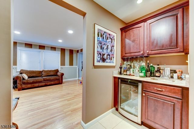 25 Fern Ter, Wayne Twp., NJ 07470