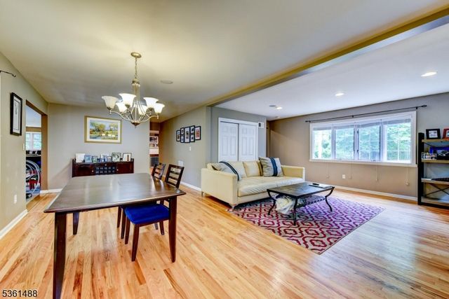 25 Fern Ter, Wayne Twp., NJ 07470