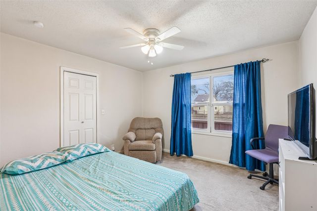 202 E Olinda Avenue, Des Moines, IA 50315