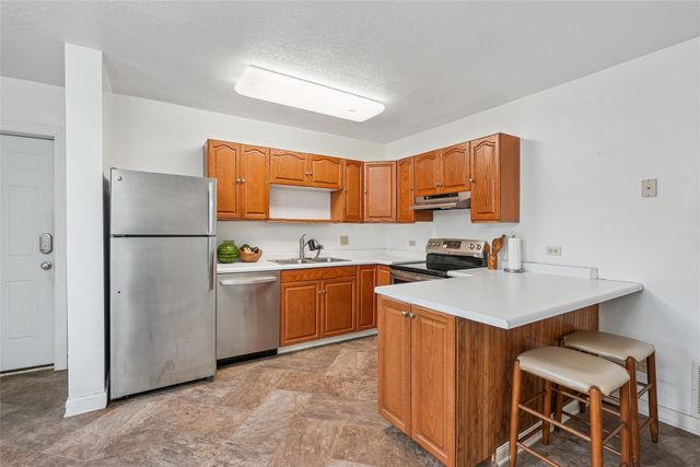 202 E Olinda Avenue, Des Moines, IA 50315