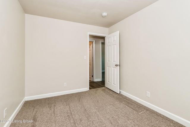 5401 Johnsontown Rd, Louisville, KY 40272