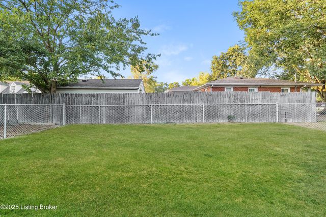 5401 Johnsontown Rd, Louisville, KY 40272