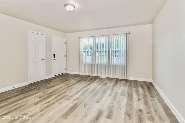 5401 Johnsontown Rd, Louisville, KY 40272