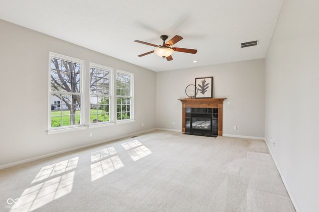 9195 N Coral Reef Road, Mccordsville, IN 46055