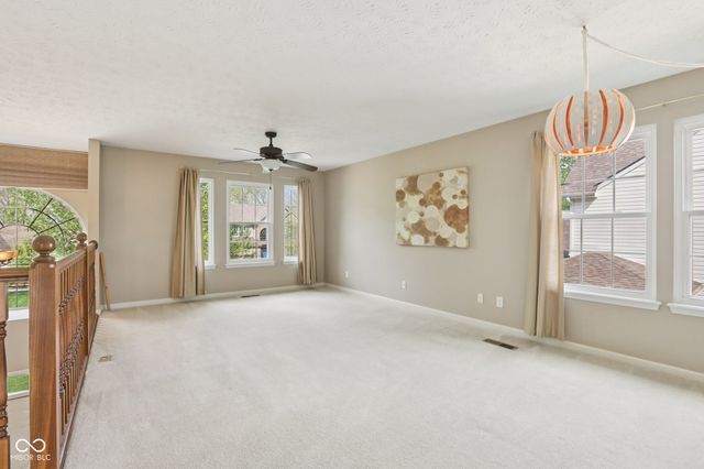 9195 N Coral Reef Road, Mccordsville, IN 46055