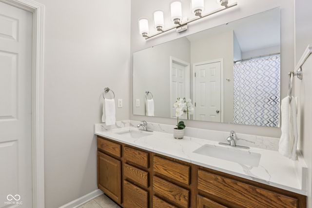 9195 N Coral Reef Road, Mccordsville, IN 46055