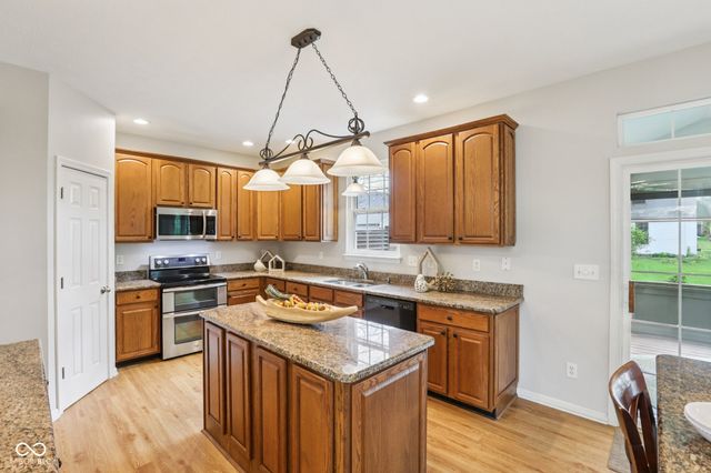 9195 N Coral Reef Road, Mccordsville, IN 46055