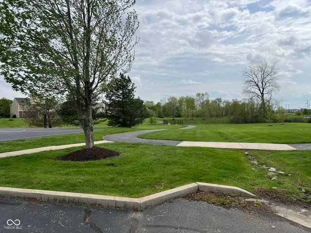 9195 N Coral Reef Road, Mccordsville, IN 46055