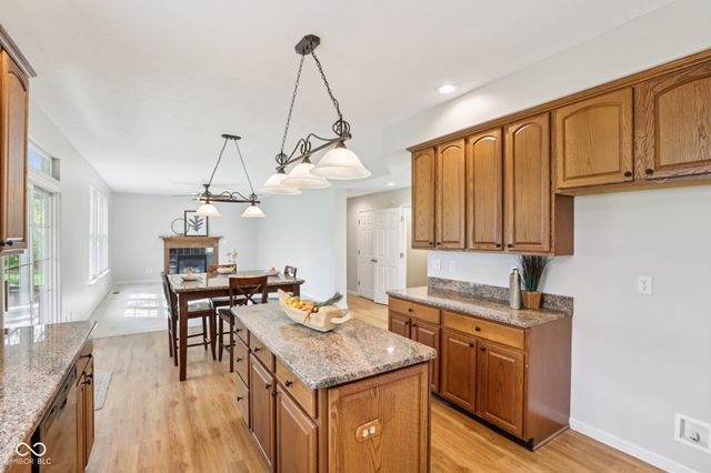 9195 N Coral Reef Road, Mccordsville, IN 46055