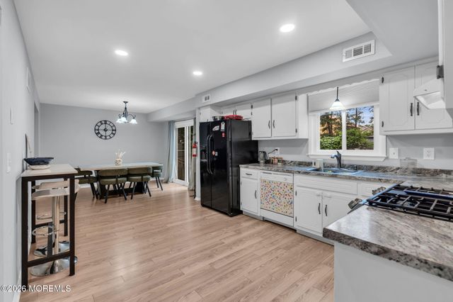 1813 Bismarck Street, Toms River, NJ 08757