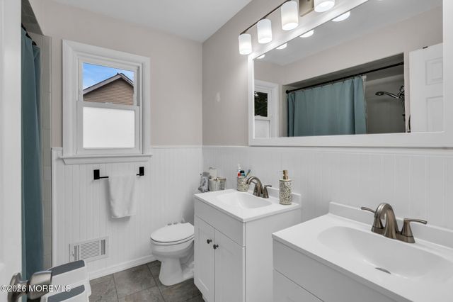 1813 Bismarck Street, Toms River, NJ 08757