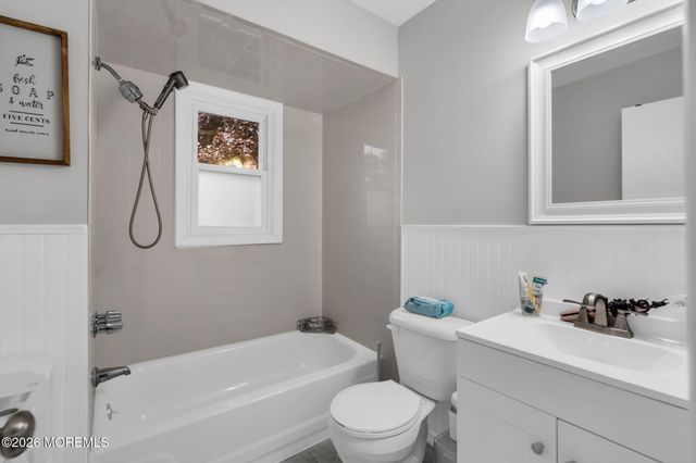1813 Bismarck Street, Toms River, NJ 08757