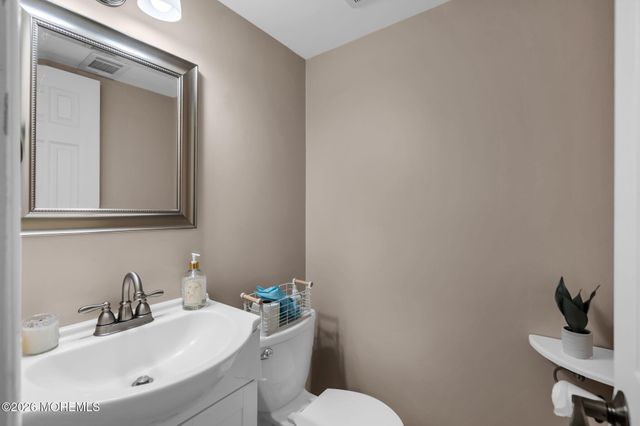 1813 Bismarck Street, Toms River, NJ 08757