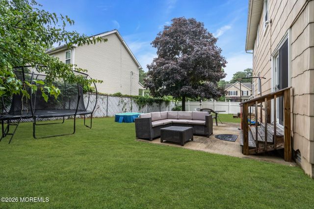 1813 Bismarck Street, Toms River, NJ 08757
