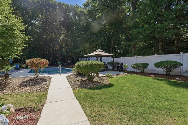 39 Westcott Road, Hopedale, MA 01747
