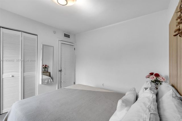 820 Salzedo St 403, Coral Gables, FL 33134