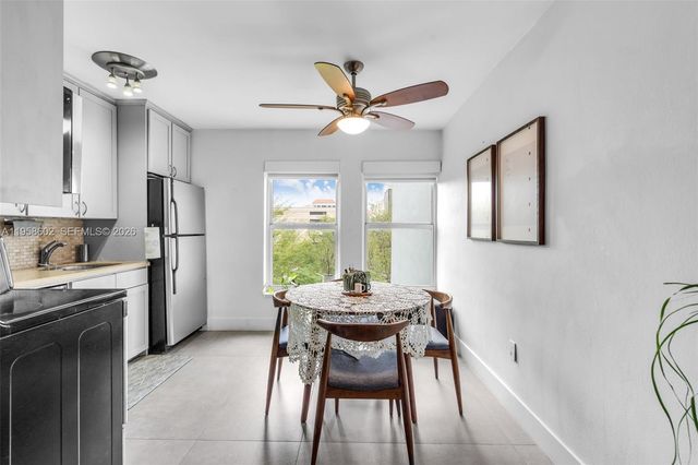 820 Salzedo St 403, Coral Gables, FL 33134