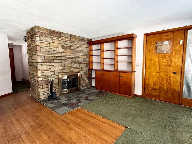 461 Sheridan St, Chicopee, MA 01020