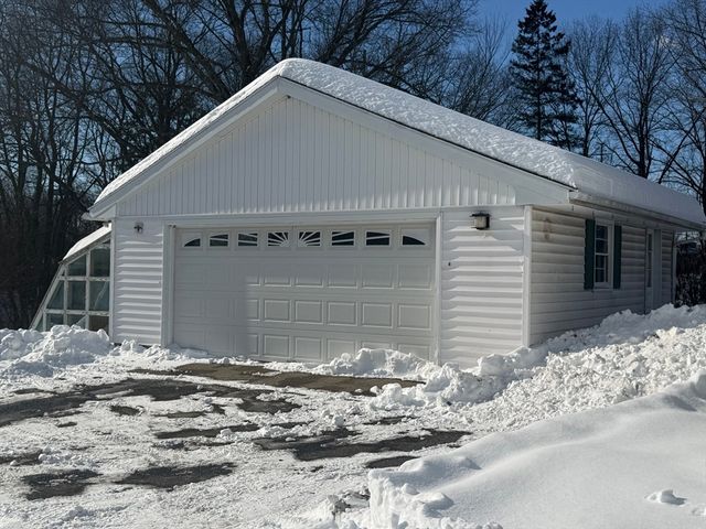 461 Sheridan St, Chicopee, MA 01020