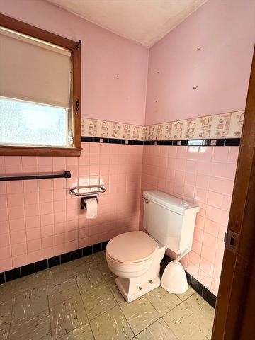 461 Sheridan St, Chicopee, MA 01020