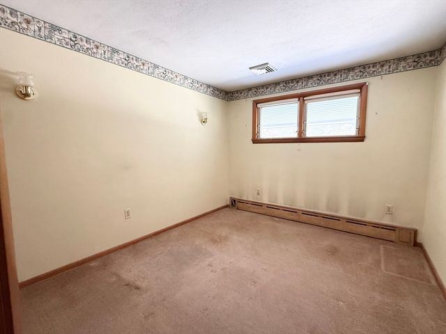 461 Sheridan St, Chicopee, MA 01020