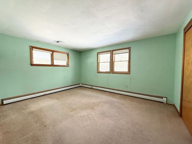 461 Sheridan St, Chicopee, MA 01020