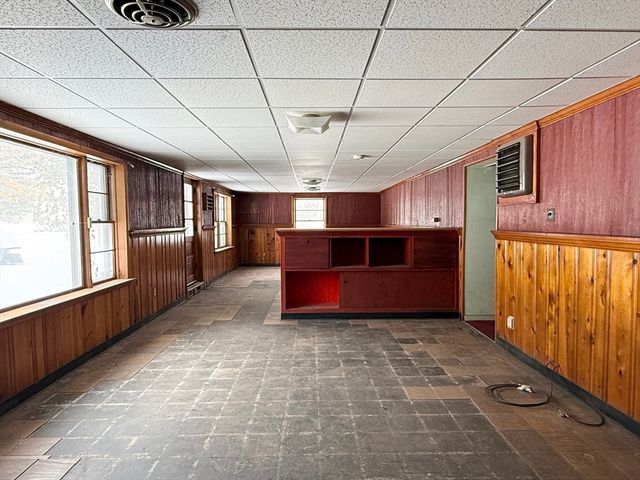461 Sheridan St, Chicopee, MA 01020
