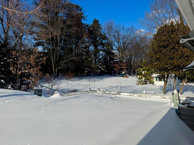 461 Sheridan St, Chicopee, MA 01020