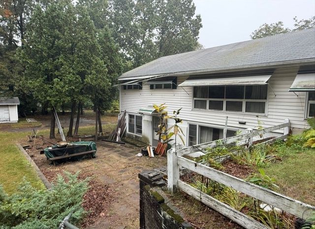 461 Sheridan St, Chicopee, MA 01020