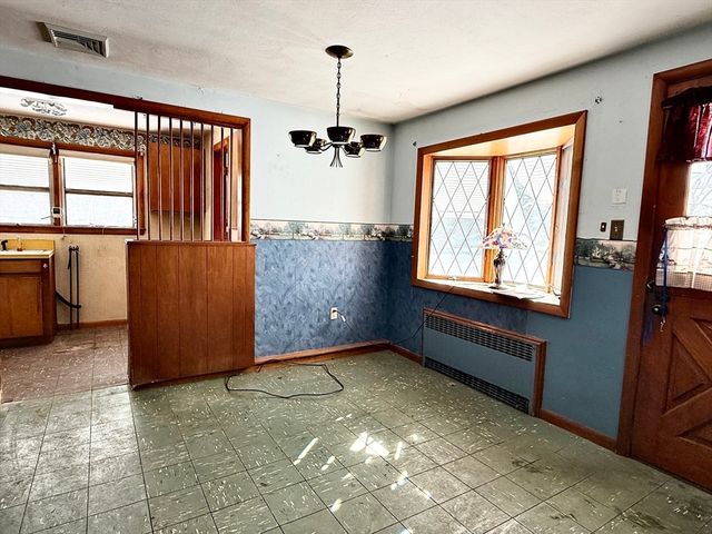 461 Sheridan St, Chicopee, MA 01020