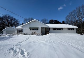 461 Sheridan St, Chicopee, MA 01020
