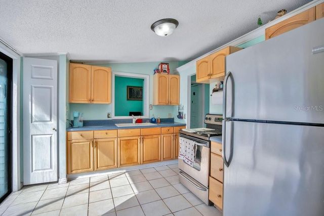 425 SCOOTER POINT, Geneva, FL 32732