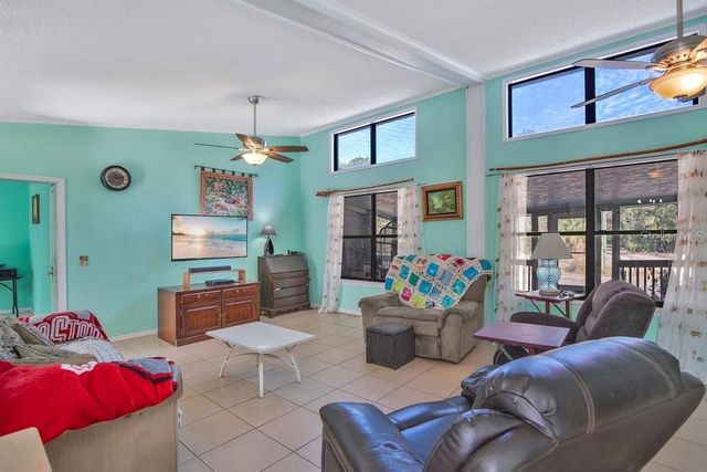 425 SCOOTER POINT, Geneva, FL 32732