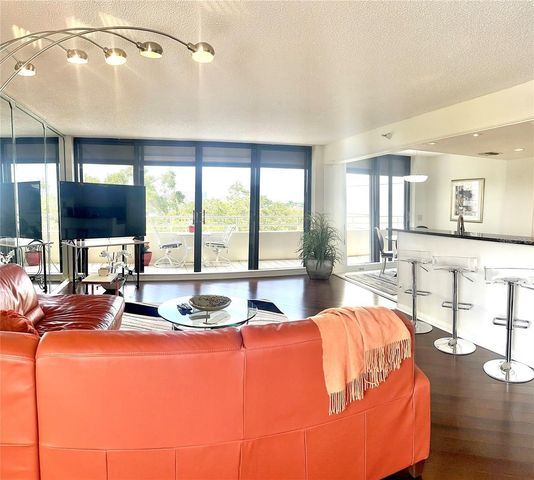 5950 PELICAN BAY PLAZA S 505, Gulfport, FL 33707