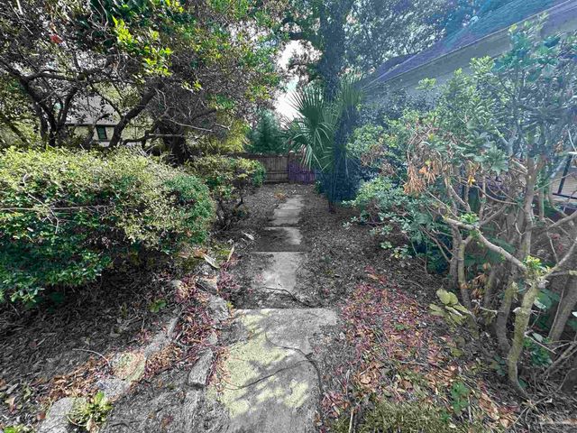 1280 Stow Ave, Pensacola, FL 32503