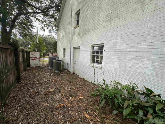 1280 Stow Ave, Pensacola, FL 32503