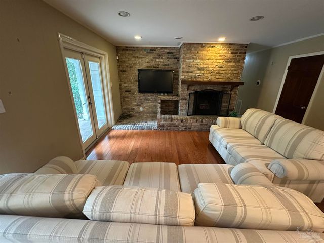 1280 Stow Ave, Pensacola, FL 32503