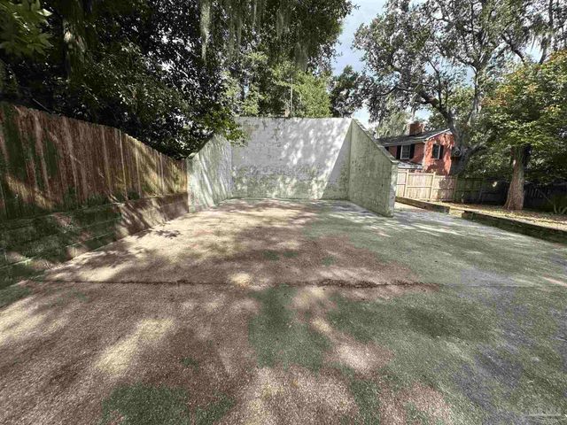 1280 Stow Ave, Pensacola, FL 32503