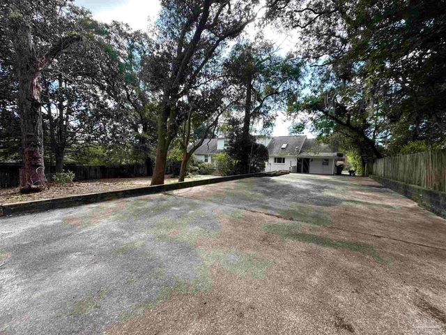 1280 Stow Ave, Pensacola, FL 32503